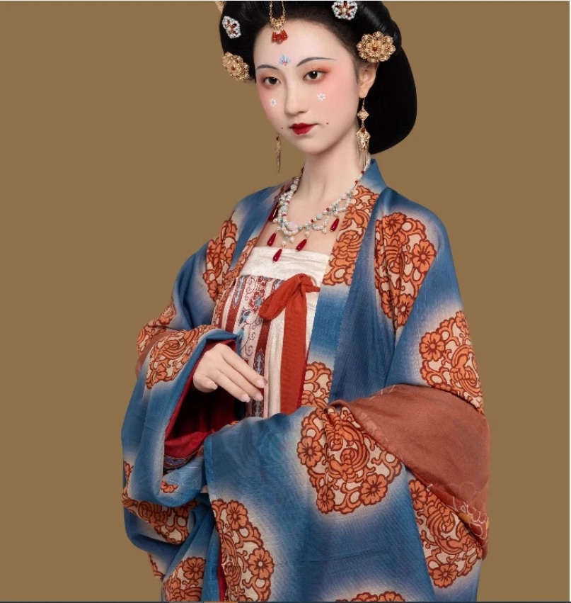 Настенная живопись с пятью династиями, Бодхисаттва, костюм благородной леди, династия Тан, набор для восстановления ханьфу, женский тонкий образ
Настенная живопись с пятью династиями, Бодхисаттва, костюм благородной леди, династия Тан, набор для восстановления ханьфу, женский тонкий образ