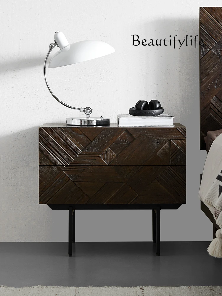 Nordic Modern Style Solid Wood Hand-Carved Bedside Table Mild Luxury Retro Storage Locker
Nordic Modern Style Solid Wood Hand-Carved Bedside Table Mild Luxury Retro Storage Locker