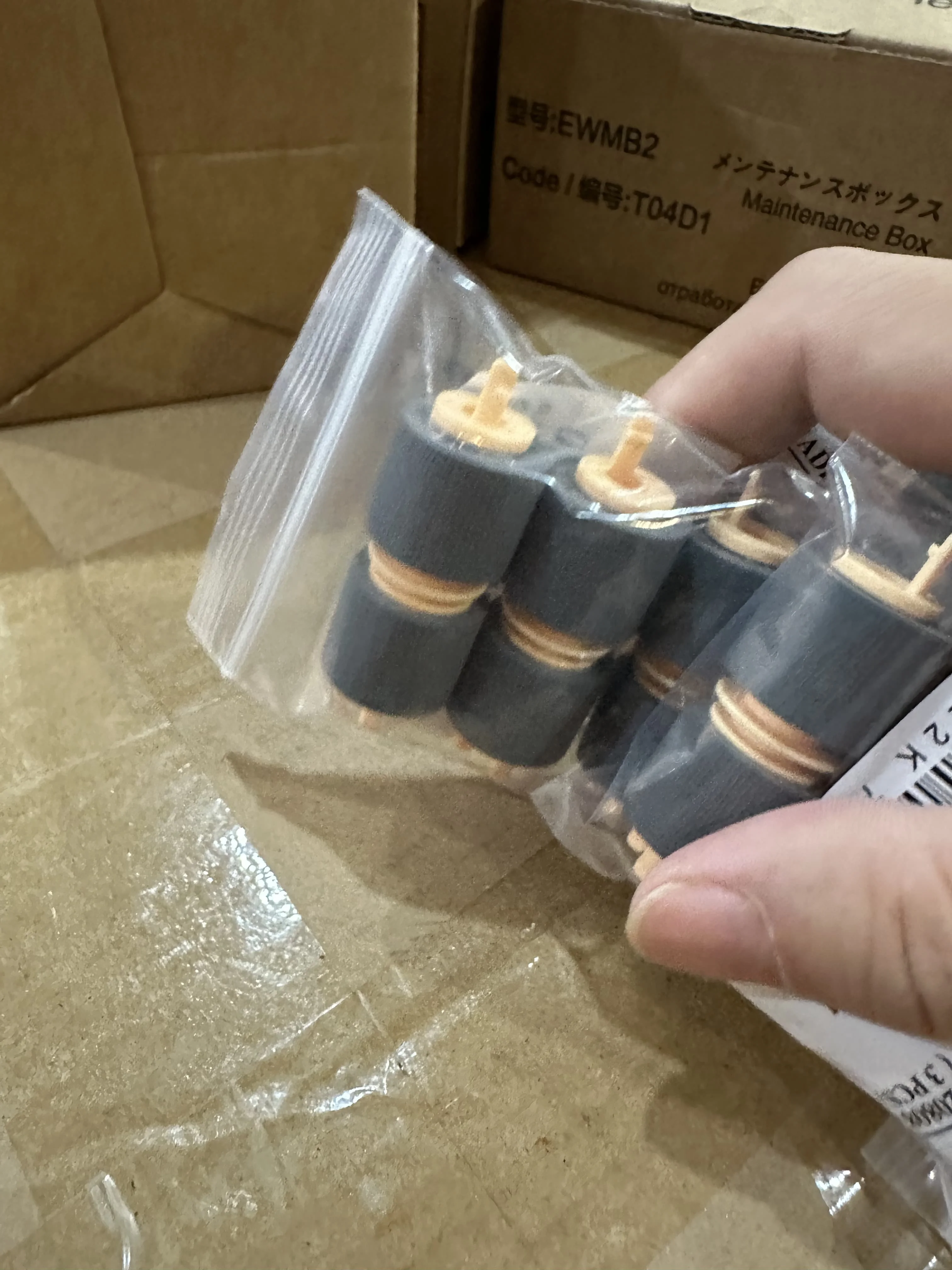 36 роликов подачи бумаги для Xerox WorkCentre 5335 7525 7535 7775 5325 7655 7665 7675 7755 7765 5330 7425 7428 7435 7530 7545 7556
36 роликов подачи бумаги для Xerox WorkCentre 5335 7525 7535 7775 5325 7655 7665 7675 7755 7765 5330 7425 7428 7435 7530 7545 7556