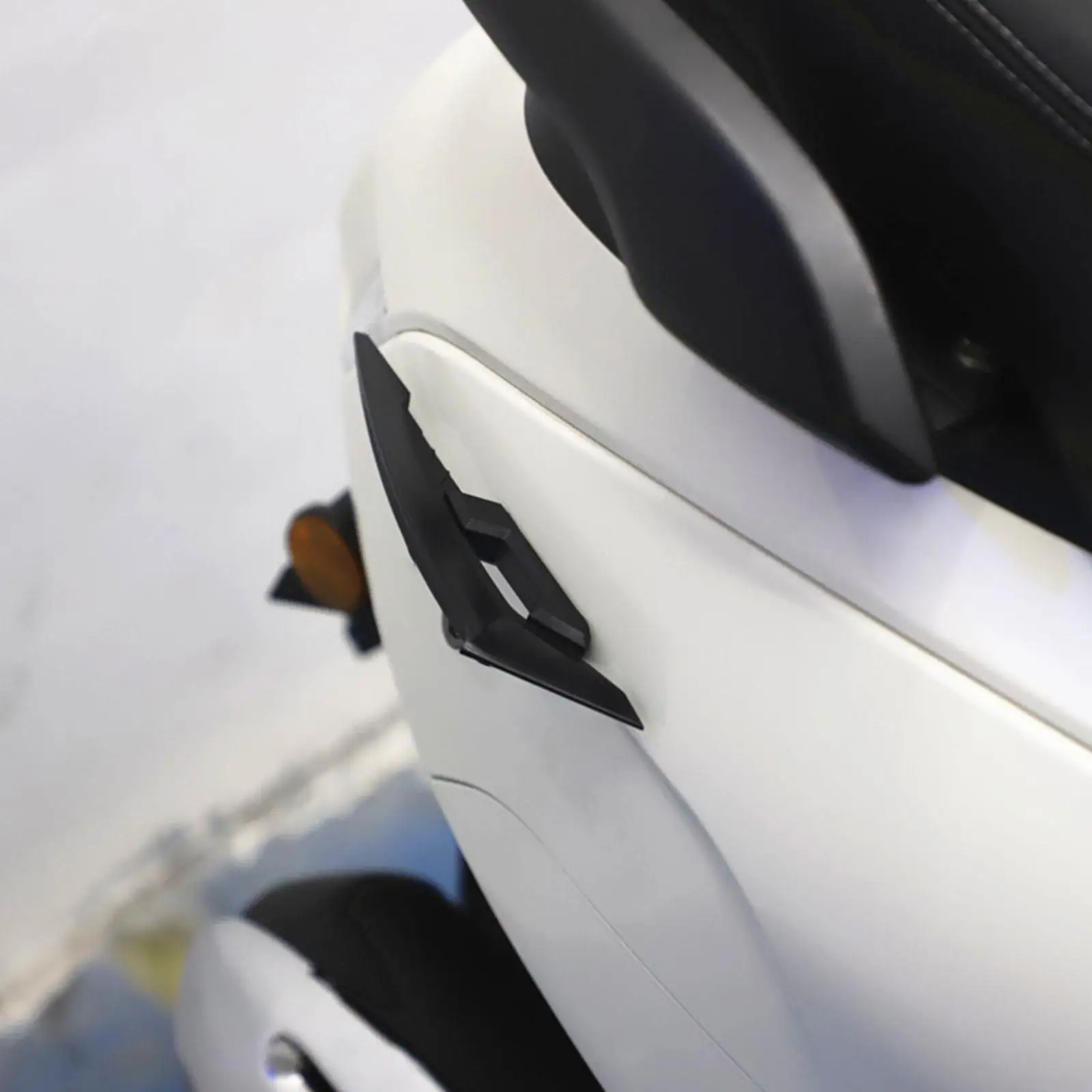 Universal Motorcycle Scooter Side Winglet ABS Aerodynamic Wind Deflector Winglets for Decorative Modification Parts
Universal Motorcycle Scooter Side Winglet ABS Aerodynamic Wind Deflector Winglets for Decorative Modification Parts