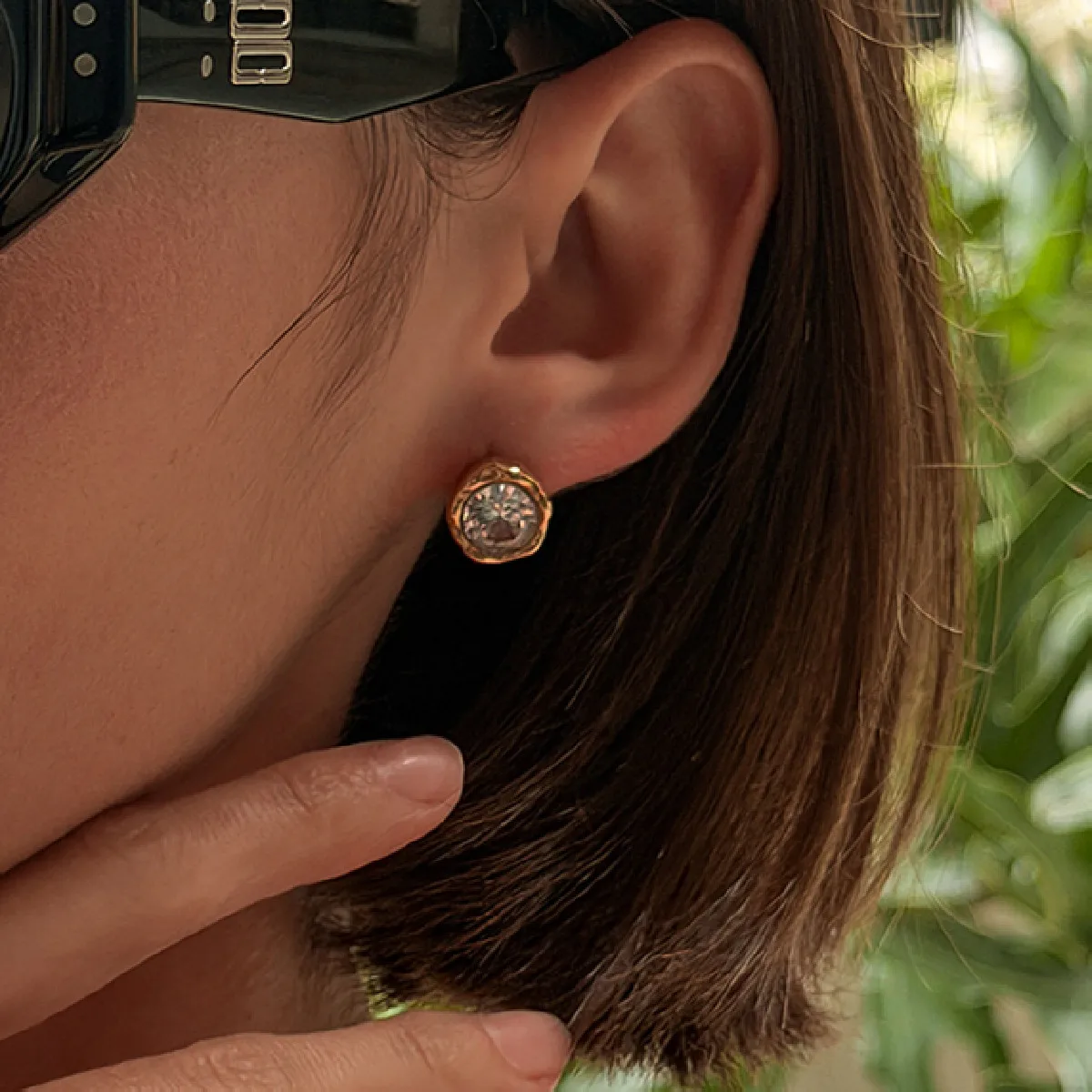 18K Gold Color Plated Stainless Steel Classic PVD Round White Zircon Studs Earrings Women Vintage Charm Ear Jewelry Gift
18K Gold Color Plated Stainless Steel Classic PVD Round White Zircon Studs Earrings Women Vintage Charm Ear Jewelry Gift
