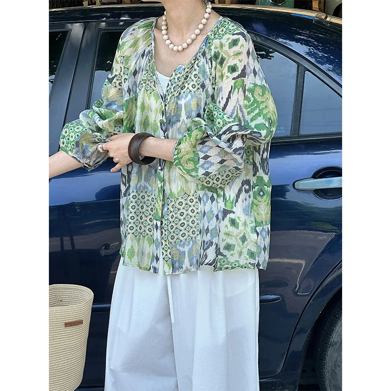Green Oil Painting Blouse For Women With Lantern Sleeves And Covered Buttons, Sun Protection Shirt
Green Oil Painting Blouse For Women With Lantern Sleeves And Covered Buttons, Sun Protection Shirt