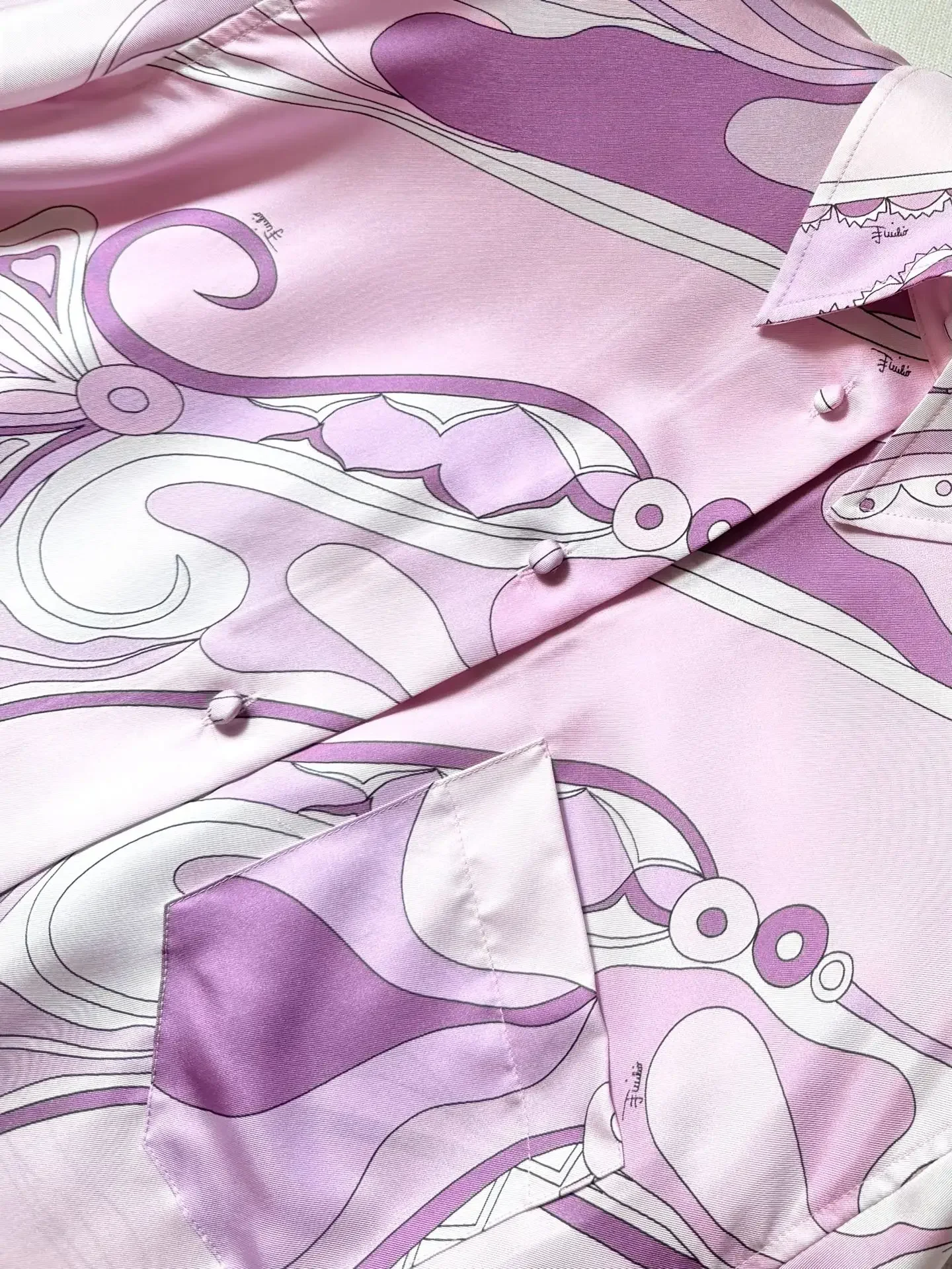 New heavyweight twill silk, multi-color abstract printed purple pink shirt
New heavyweight twill silk, multi-color abstract printed purple pink shirt