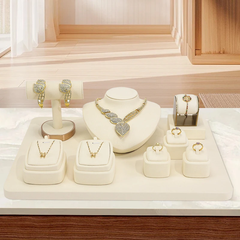 Counter jewelry display props portrait beige and white microfiber earrings bracelet bracelet high-end jewelry display stand
Counter jewelry display props portrait beige and white microfiber earrings bracelet bracelet high-end jewelry display stand