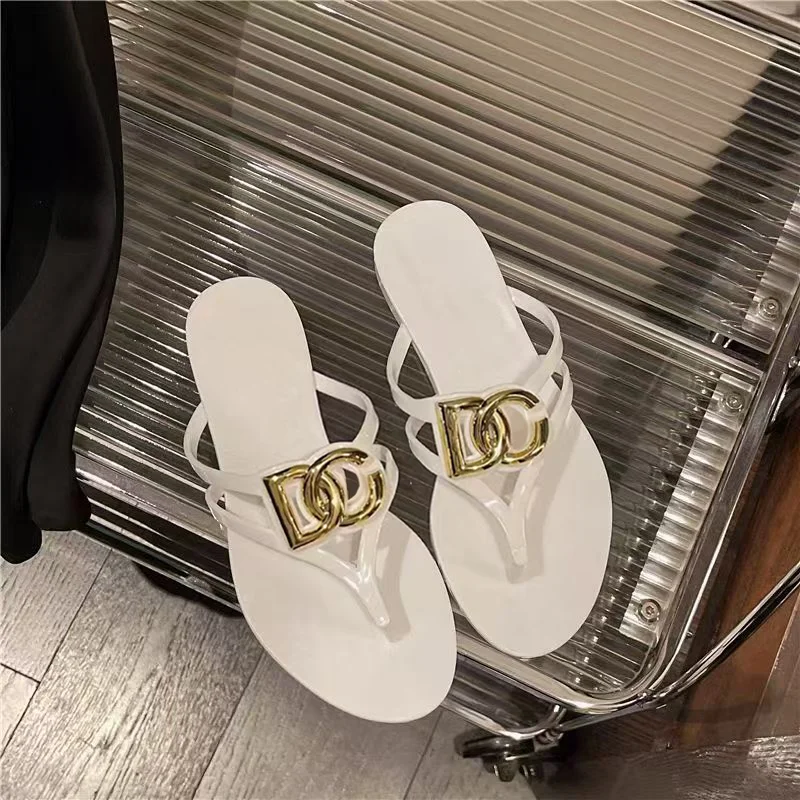 2026 Summer New Women's Jacquard Embroidery Flat Slides Casual Single Strap Sandals All-Matching Slippers Trendy Shoes
2026 Summer New Women's Jacquard Embroidery Flat Slides Casual Single Strap Sandals All-Matching Slippers Trendy Shoes
