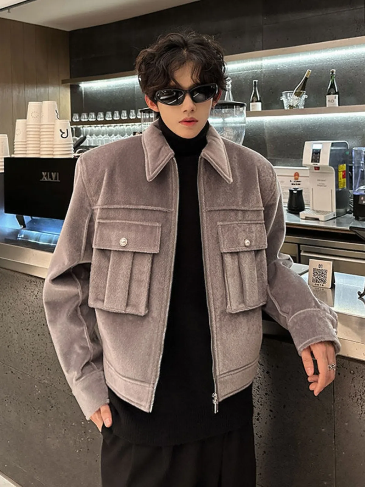 Retro American Sle Men's Jaet ort Flip Collar Polyester Fiber Autumn Winter Outerwear with Patch ket Design
Retro American Sle Men's Jaet ort Flip Collar Polyester Fiber Autumn Winter Outerwear with Patch ket Design