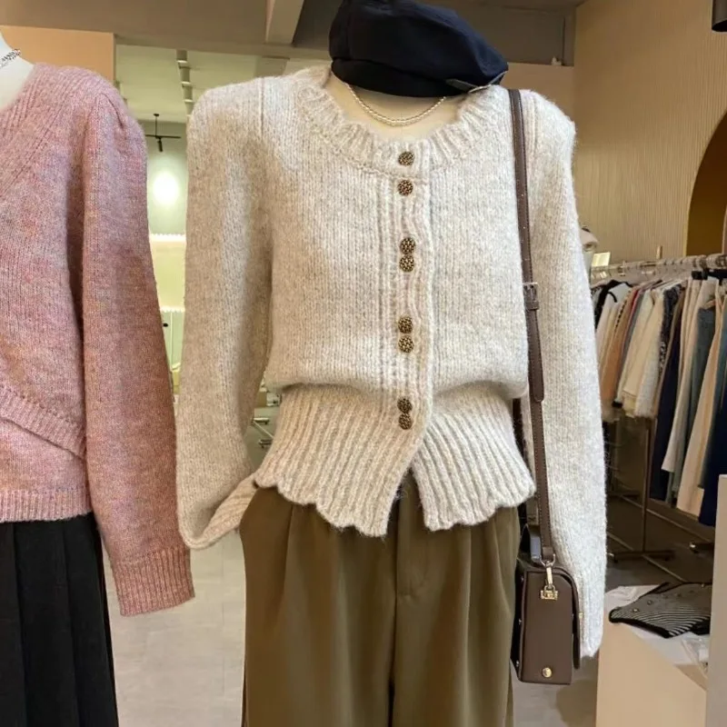 Women's round Neck Knitted Cardigan Short Slim Fit Fashionable Design Top Short Sleeve Full Length Solid Color Autumn New E11597
Women's round Neck Knitted Cardigan Short Slim Fit Fashionable Design Top Short Sleeve Full Length Solid Color Autumn New E11597