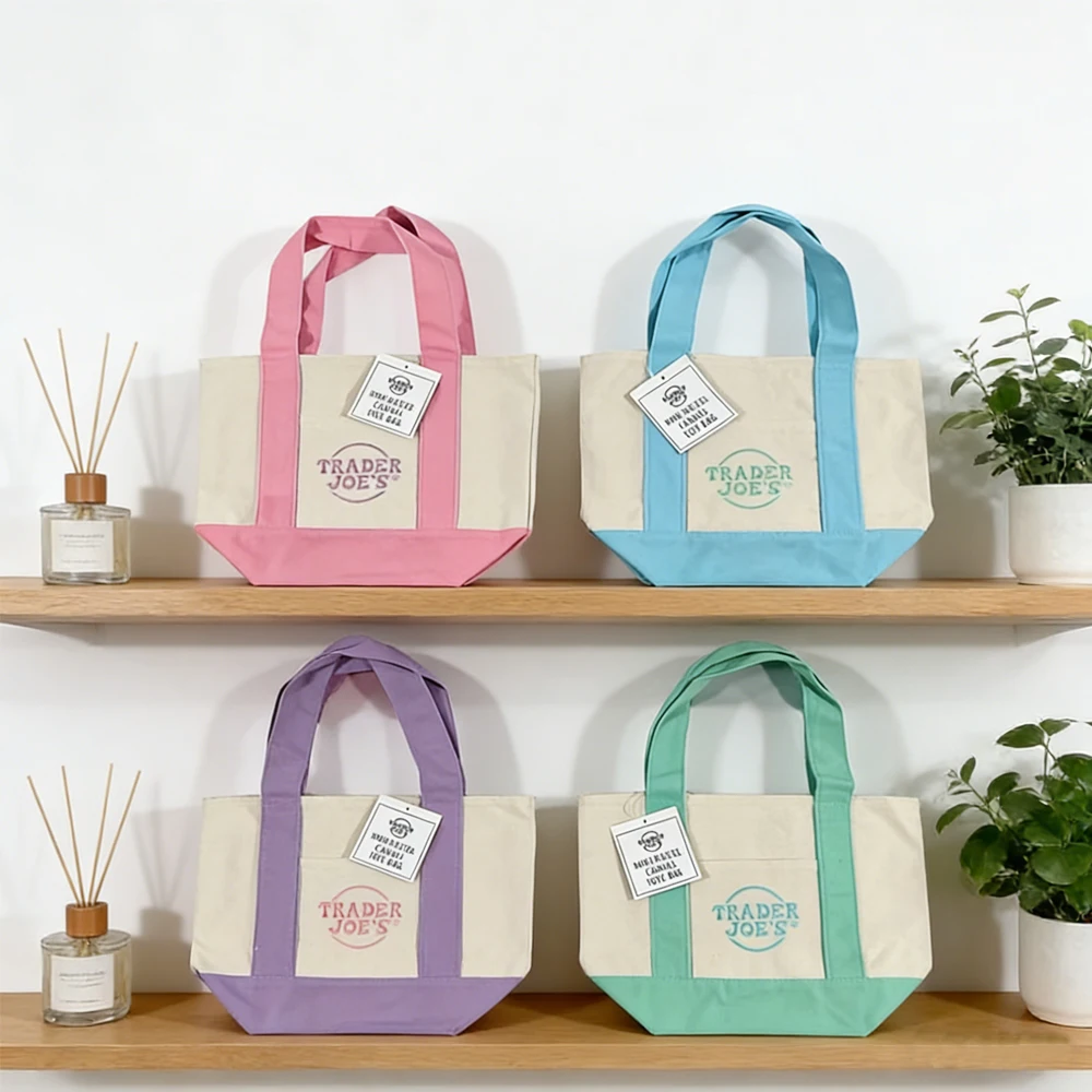 Набор из 4 мини-сумок-шопперов Trader Joe's из холщовой ткани цвета макарон — это многоразовые и экологичные сумки для покупок.
Набор из 4 мини-сумок-шопперов Trader Joe's из холщовой ткани цвета макарон — это многоразовые и экологичные сумки для покупок.