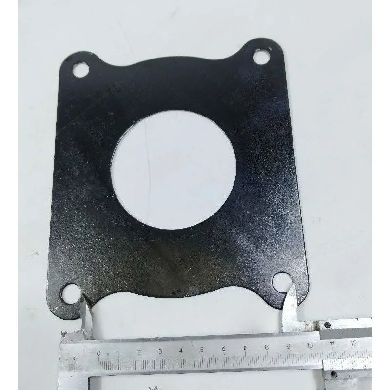 Rear Power Output Oil Seal Guard Plate Output Shaft Guard Plate for Dongfanghong Lx1204
Rear Power Output Oil Seal Guard Plate Output Shaft Guard Plate for Dongfanghong Lx1204