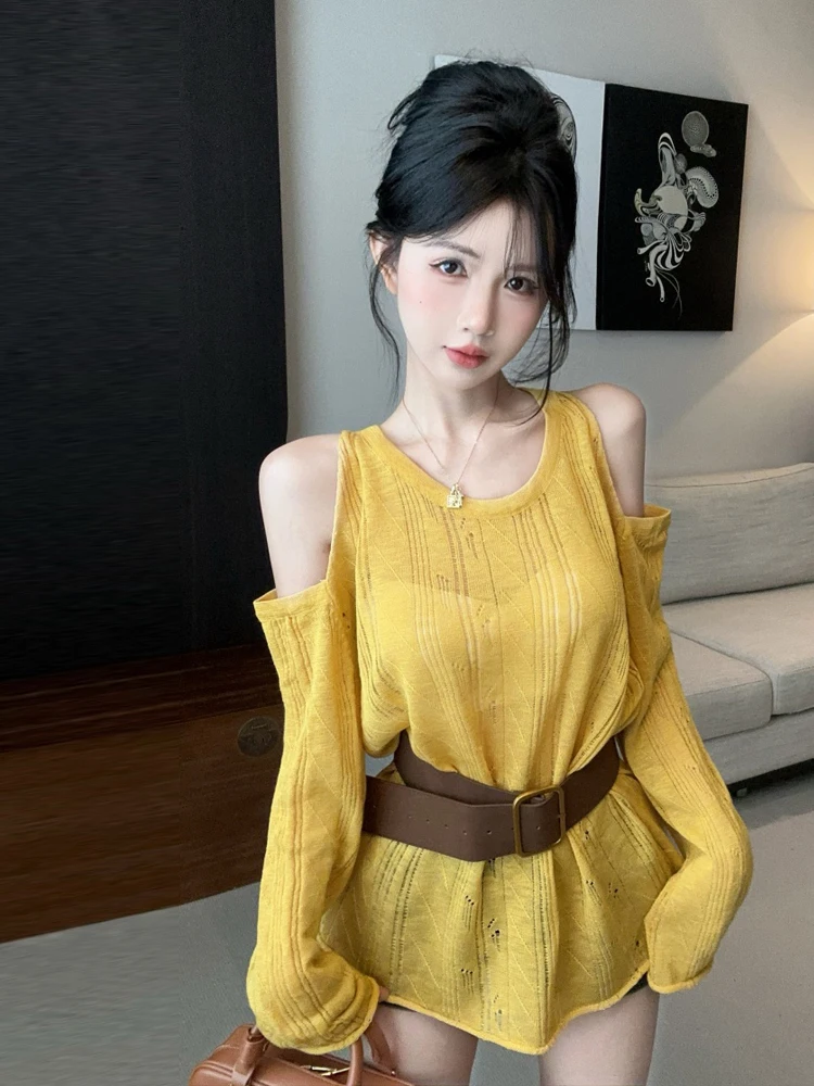 Sexy Spicy Girl round Ne oulder Bared Long Sve Loose Hollow out Knitted irt Slimming Lazy Long Sve Top with Belt
Sexy Spicy Girl round Ne oulder Bared Long Sve Loose Hollow out Knitted irt Slimming Lazy Long Sve Top with Belt