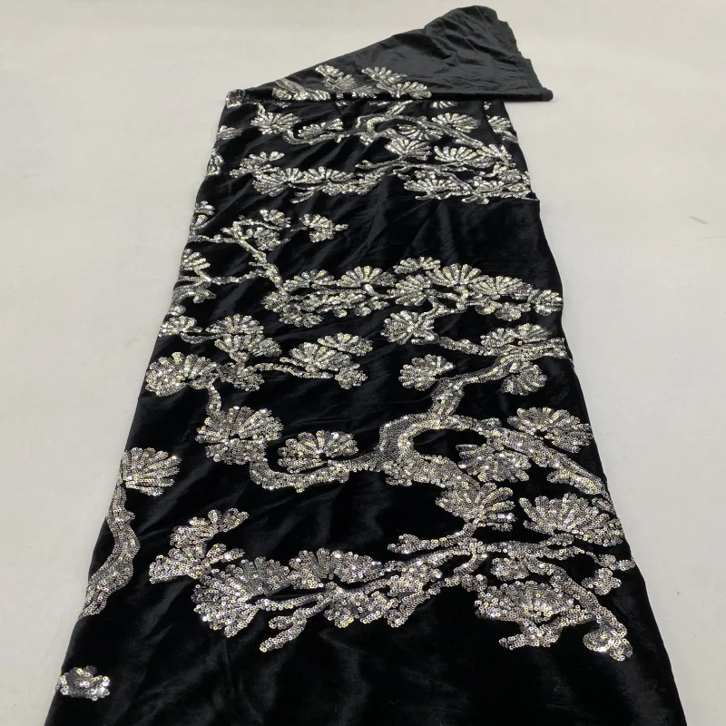 5 Yard Designer Sewing New Evergreen Tree Velvet Bottom Sequined Embroidered Coat Women's Dress Evening Sequin Fabric
5 Yard Designer Sewing New Evergreen Tree Velvet Bottom Sequined Embroidered Coat Women's Dress Evening Sequin Fabric