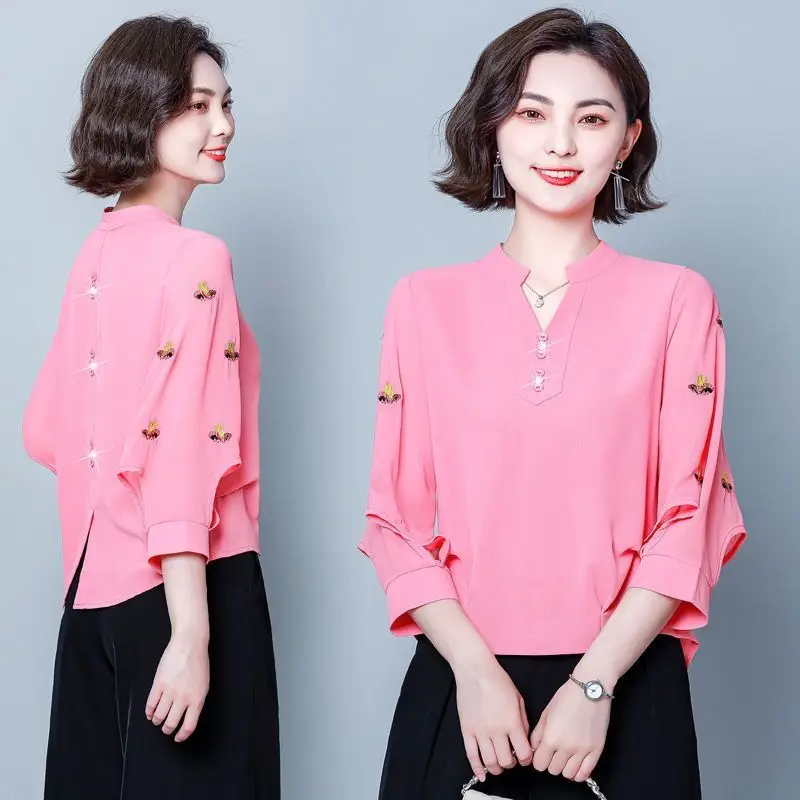 2026 Spring and Summer Women's New Small Shirt Foreign-style Outer Wear Bottoming Shirt French Niche Top Versatile Chiffon Shirt
2026 Spring and Summer Women's New Small Shirt Foreign-style Outer Wear Bottoming Shirt French Niche Top Versatile Chiffon Shirt