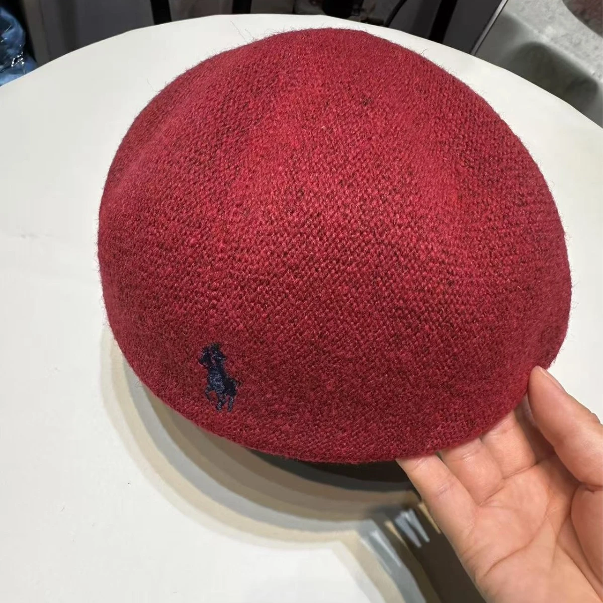 Women's Embroidered Beret Hat - Lightweight Autumn/Winter Cap, Reversible Design, Fashionable & Versatile
Women's Embroidered Beret Hat - Lightweight Autumn/Winter Cap, Reversible Design, Fashionable & Versatile