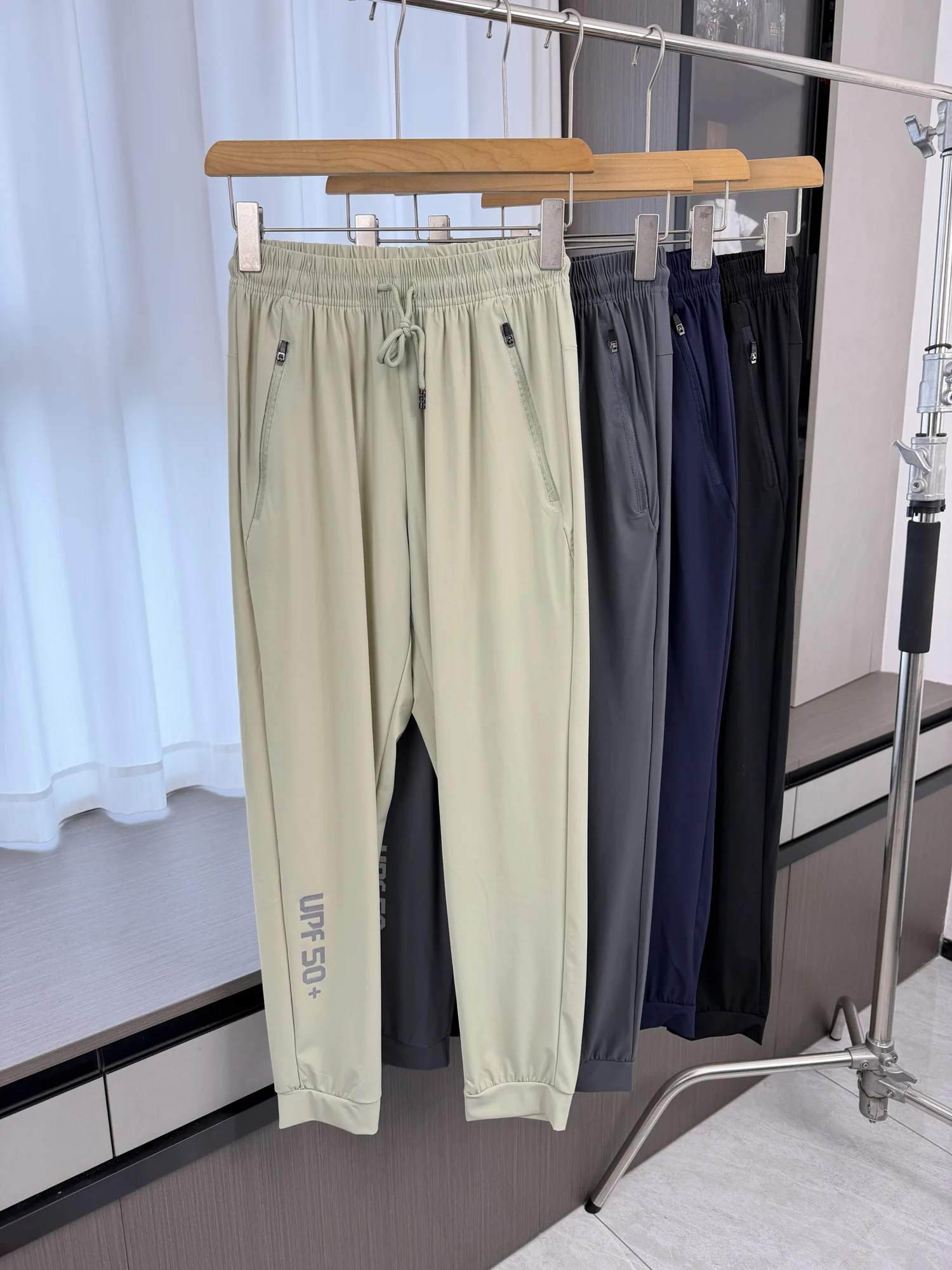 Outdoor Comfortable Sporty Men's Casual Pants Loose Fit Straight Leg Elastic Waist Breathable Versatile Summer Trousers
Outdoor Comfortable Sporty Men's Casual Pants Loose Fit Straight Leg Elastic Waist Breathable Versatile Summer Trousers