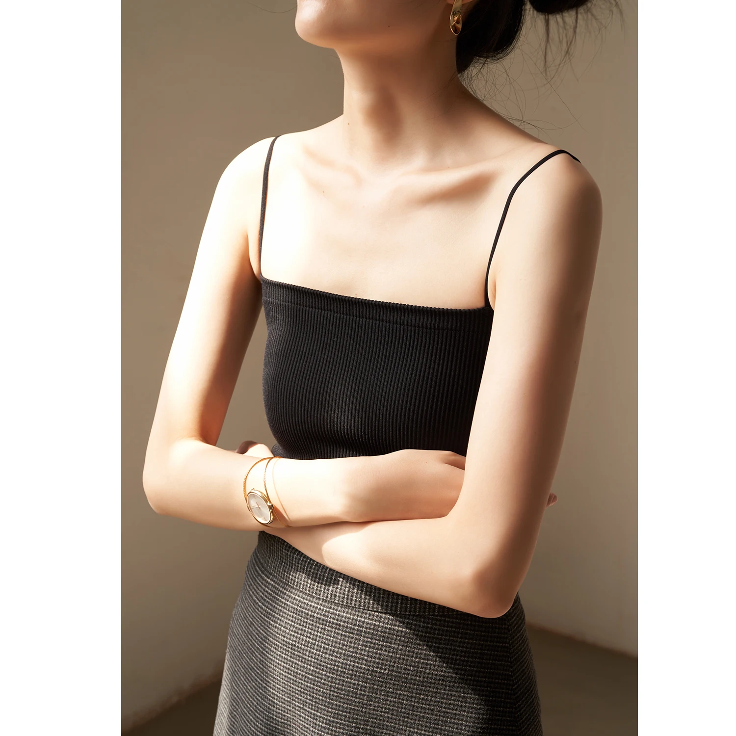 Lichi's Sea B Little Strap Camisole Women's Base Layer Tank Top Summer Outerwear Shirt Fine Strap Backless Short Length ...
Lichi's Sea B Little Strap Camisole Women's Base Layer Tank Top Summer Outerwear Shirt Fine Strap Backless Short Length ...