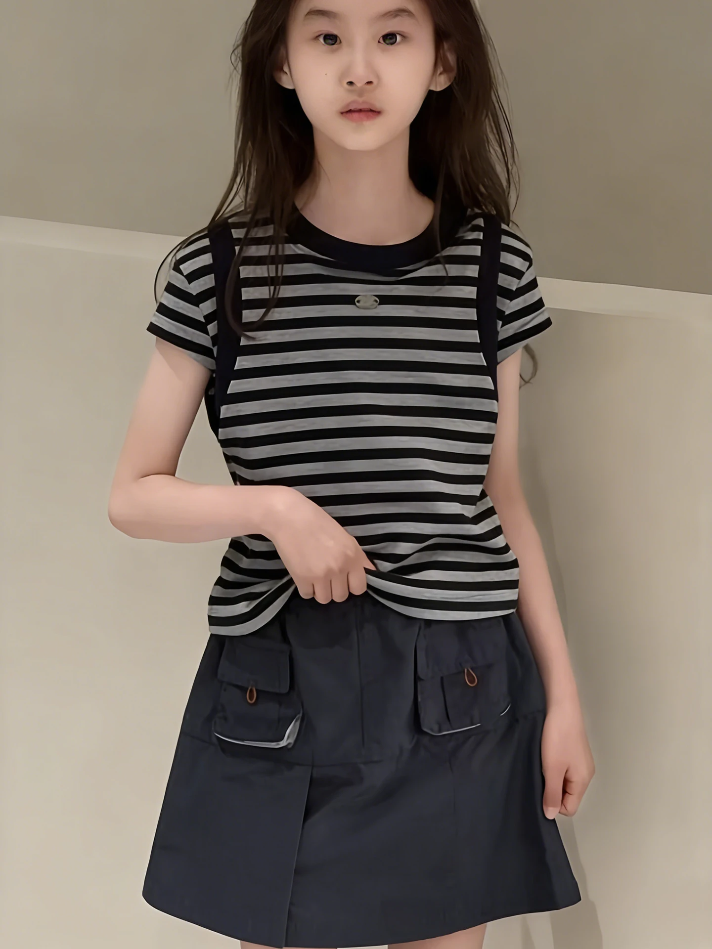 Girls' Short Sleeve T-Shirt Casual Striped Summer Fashionable Top Children's Clothing Unique Grey Stripe Design Kids' Wear
Girls' Short Sleeve T-Shirt Casual Striped Summer Fashionable Top Children's Clothing Unique Grey Stripe Design Kids' Wear
