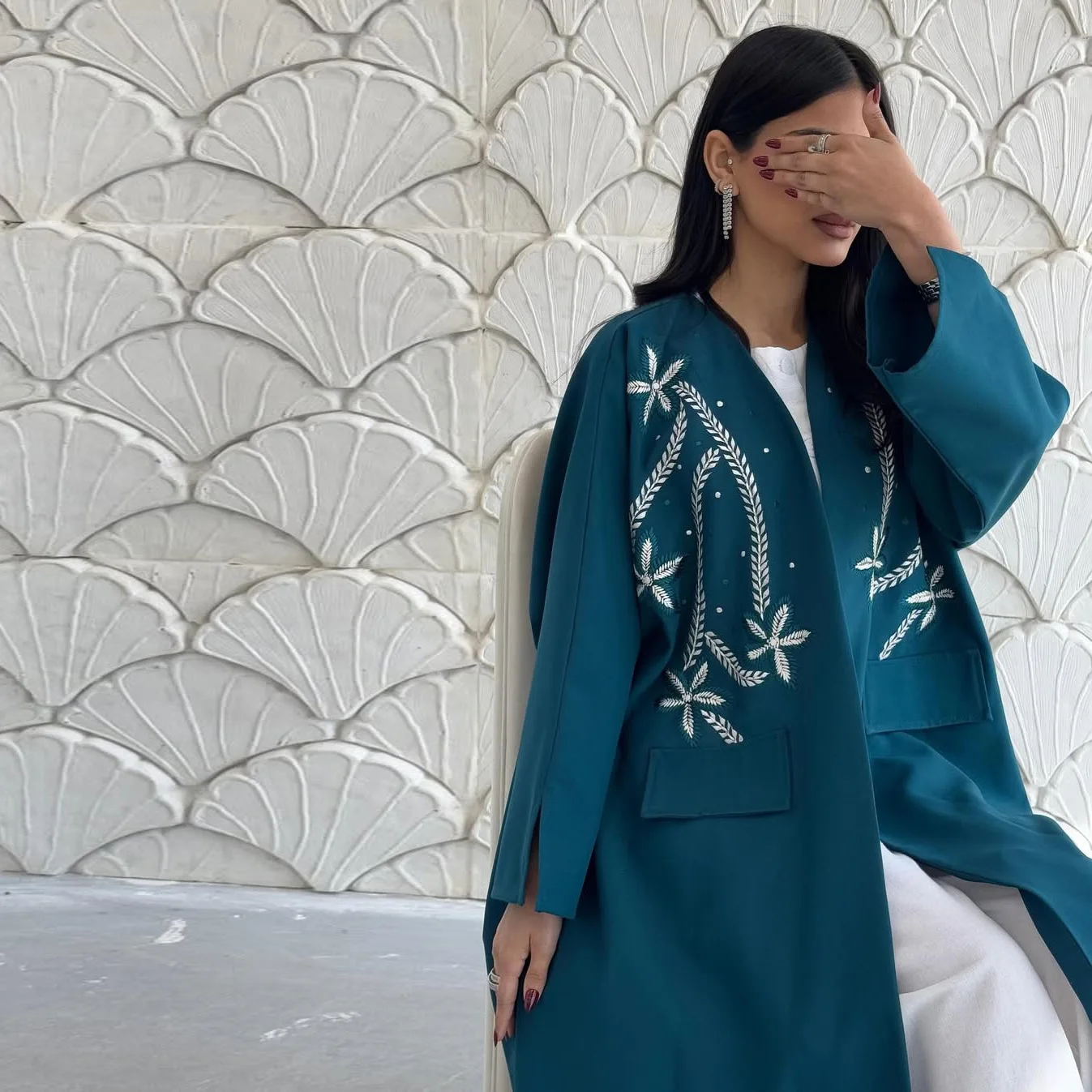 Eid Embroidery Abayas for Women Muslim Dress Dubai Open Abaya Turkey Kaftan Kebaya Islam Jalabiya Kimono Cardigan Arabic Robe
Eid Embroidery Abayas for Women Muslim Dress Dubai Open Abaya Turkey Kaftan Kebaya Islam Jalabiya Kimono Cardigan Arabic Robe