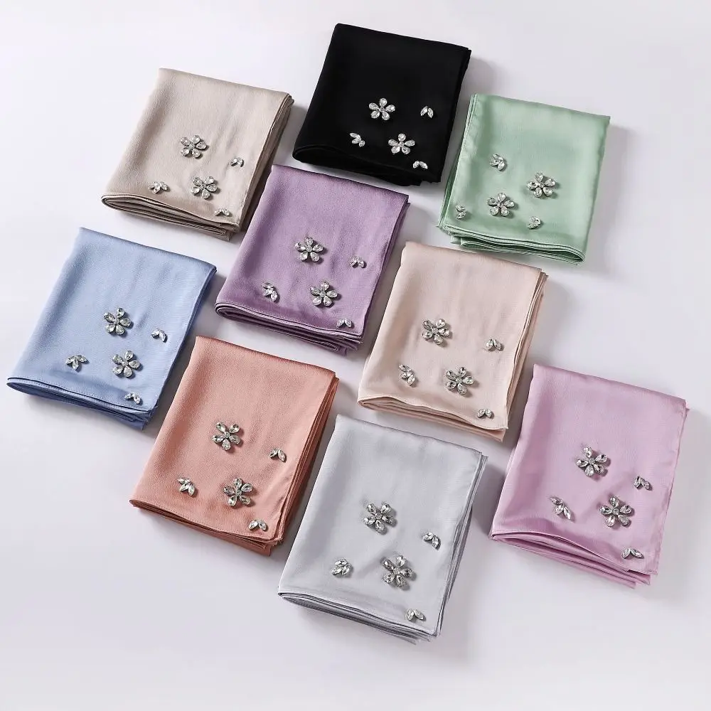 Sweet Solid Color Satin Hijab Silk Sunscreen Silk Headscarf Smooth Bandana Rhinestone Chiffon Scarf Beach
Sweet Solid Color Satin Hijab Silk Sunscreen Silk Headscarf Smooth Bandana Rhinestone Chiffon Scarf Beach