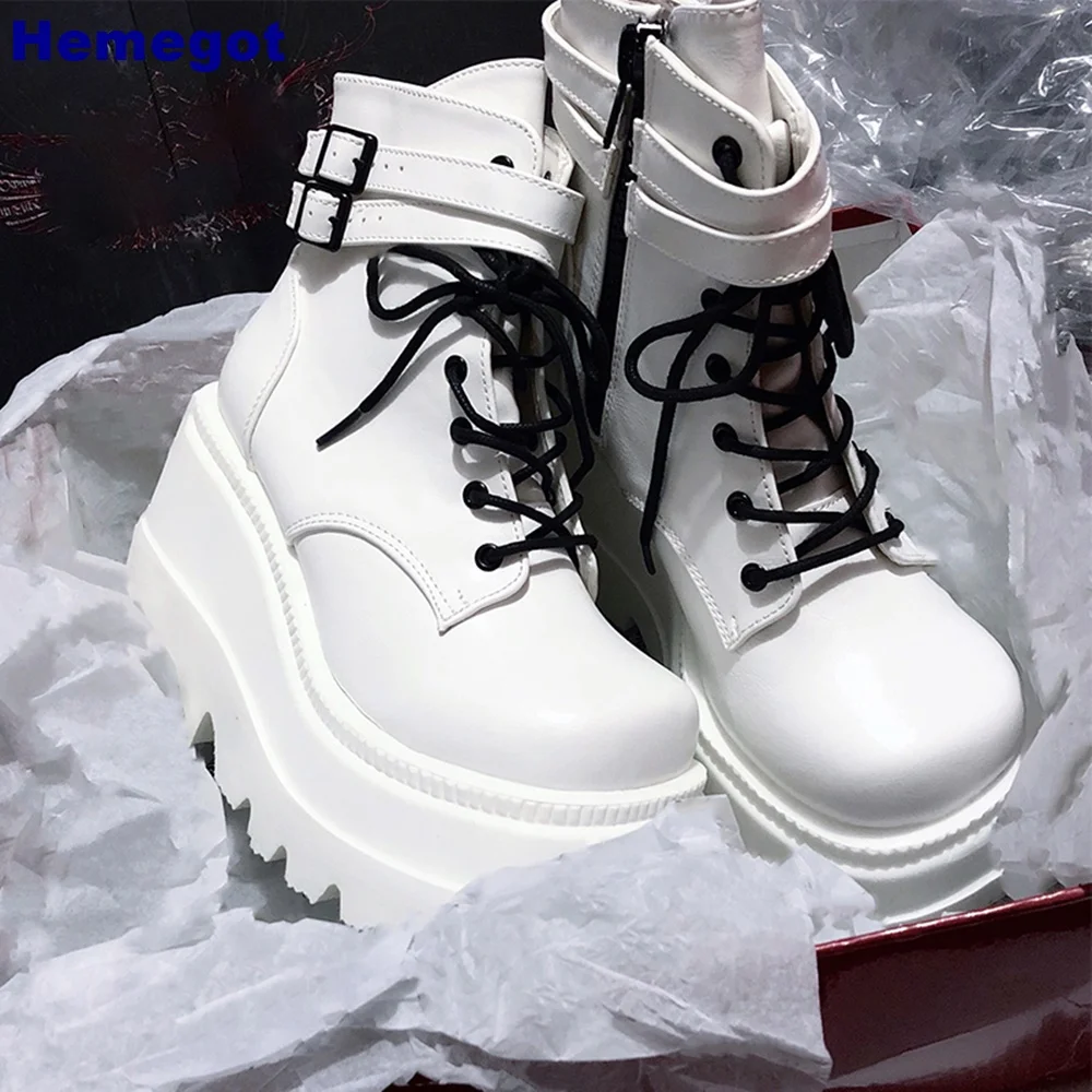 Platform Belt Buckle Short Boots 2024 New Round Toe Casual Punk Street Rock Lace-Up Sports Boots Fashion Women Motorcycle Boots
Platform Belt Buckle Short Boots 2024 New Round Toe Casual Punk Street Rock Lace-Up Sports Boots Fashion Women Motorcycle Boots