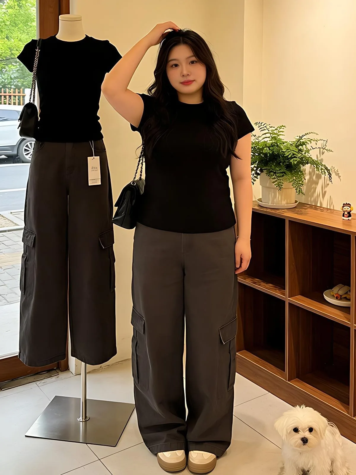 plus Size Slim Fit Sporty Short Sleeve Black T-Shirt And Pants Set Women's Fashion Casual Wear High Waist Long Pants Two Piec...
plus Size Slim Fit Sporty Short Sleeve Black T-Shirt And Pants Set Women's Fashion Casual Wear High Waist Long Pants Two Piec...