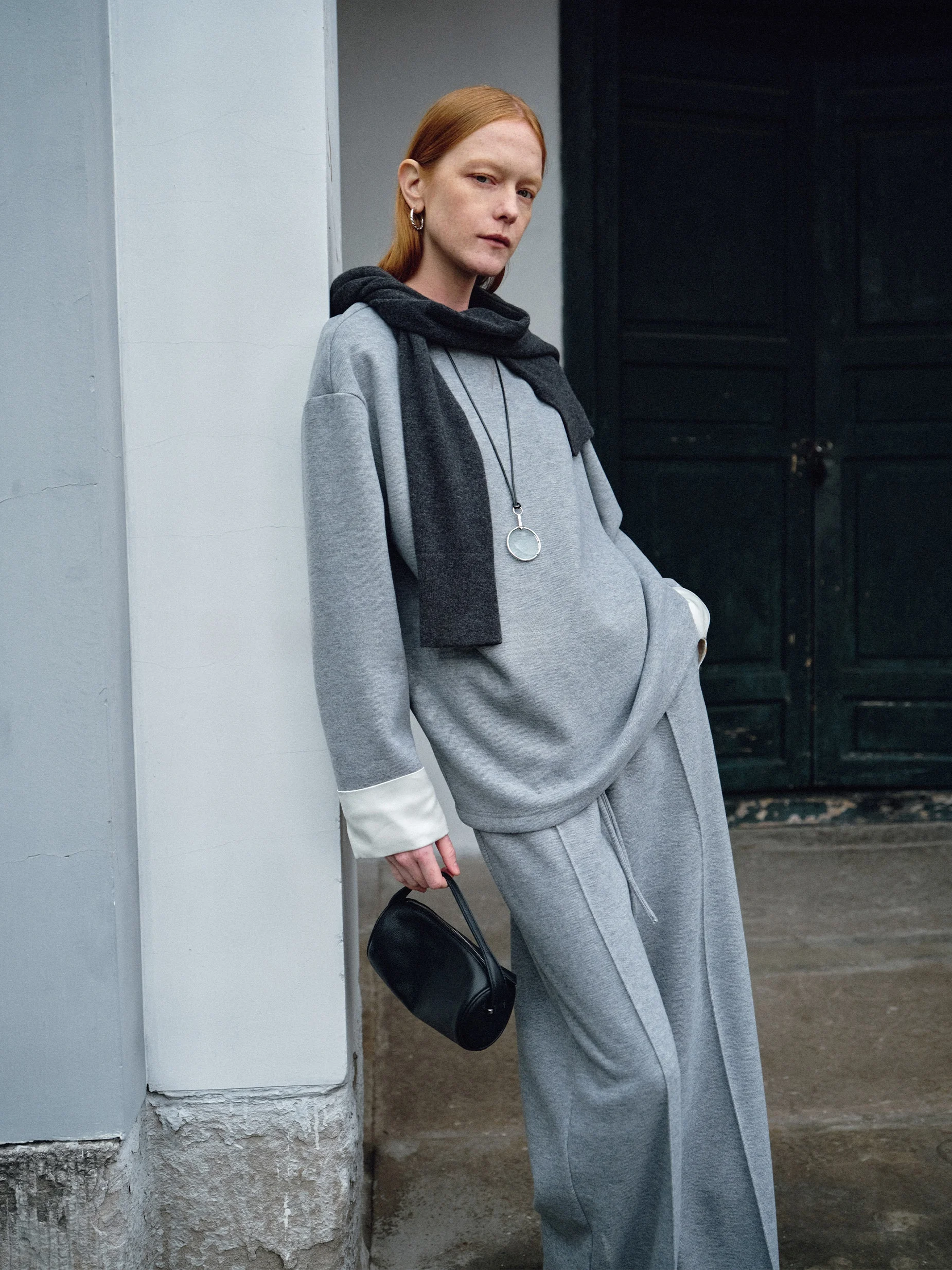 Модный комплект из двух предметов Soulkiss: свободные брюки и худи из ацетатной шерсти с цветовыми блоками, повседневный костюм для женщин, весенний образ
Модный комплект из двух предметов Soulkiss: свободные брюки и худи из ацетатной шерсти с цветовыми блоками, повседневный костюм для женщин, весенний образ