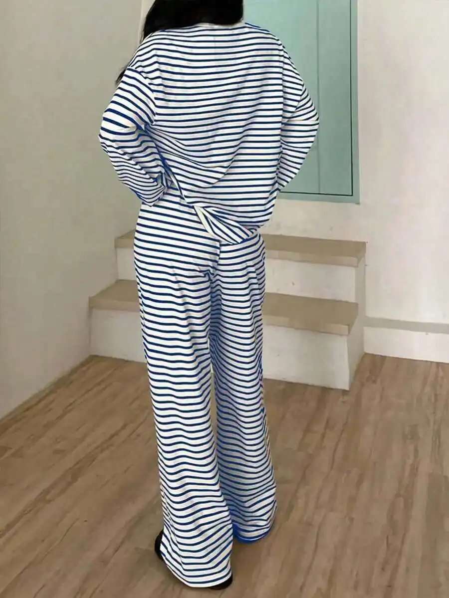 Womens Blue And White Striped Long Sleeve Pajama Set Loose Fit Sleepwear
Womens Blue And White Striped Long Sleeve Pajama Set Loose Fit Sleepwear