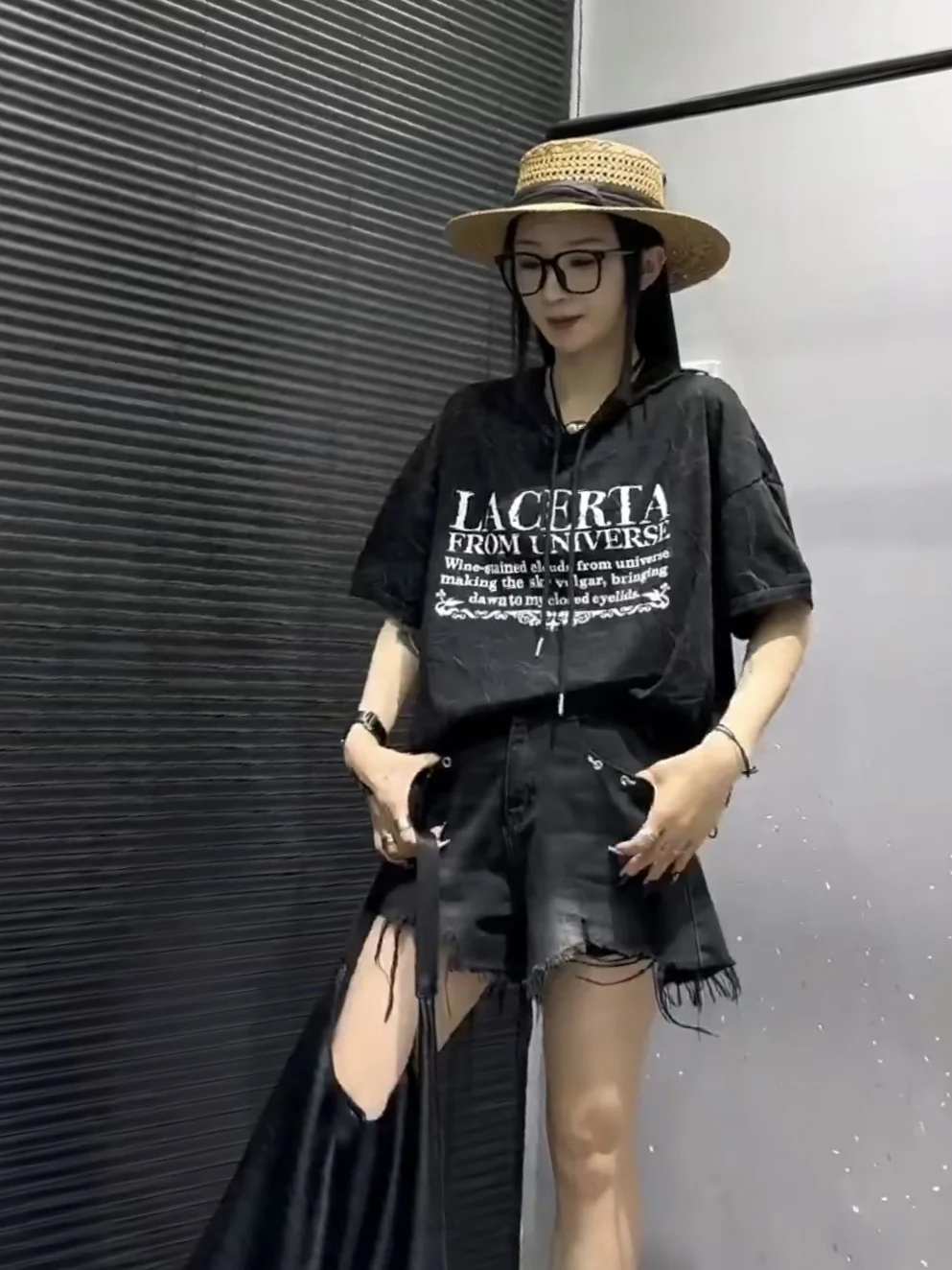 Loose Women's T-shirt Summer New Style Letter Print Gradient Drawstring Short Sleeve Casual Fashion Top for Ladies
Loose Women's T-shirt Summer New Style Letter Print Gradient Drawstring Short Sleeve Casual Fashion Top for Ladies