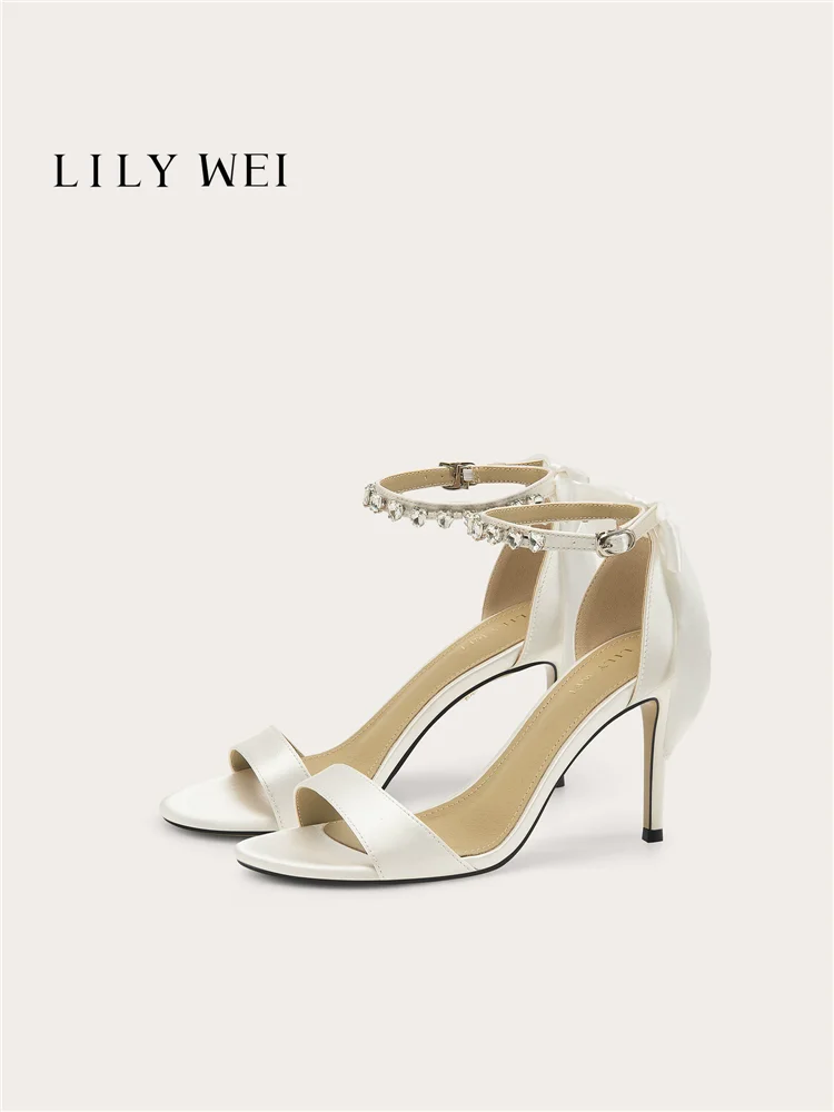Summer new round headed silk flat with rhinestones bow small size wedding shoes banquet large size slim high-heeled women sandal
Summer new round headed silk flat with rhinestones bow small size wedding shoes banquet large size slim high-heeled women sandal