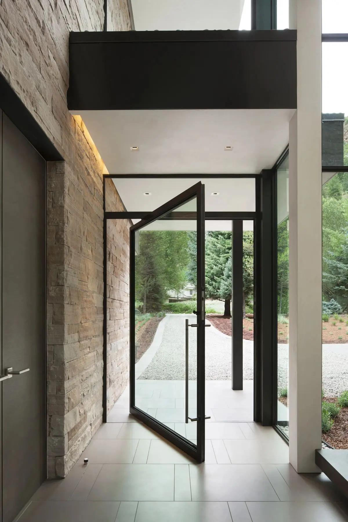 Customized Color and Size Modern Style Aluminum Alloy Frame Pivot Door Windproof Soundproof Pivot Glass Door for Home Villa
Customized Color and Size Modern Style Aluminum Alloy Frame Pivot Door Windproof Soundproof Pivot Glass Door for Home Villa