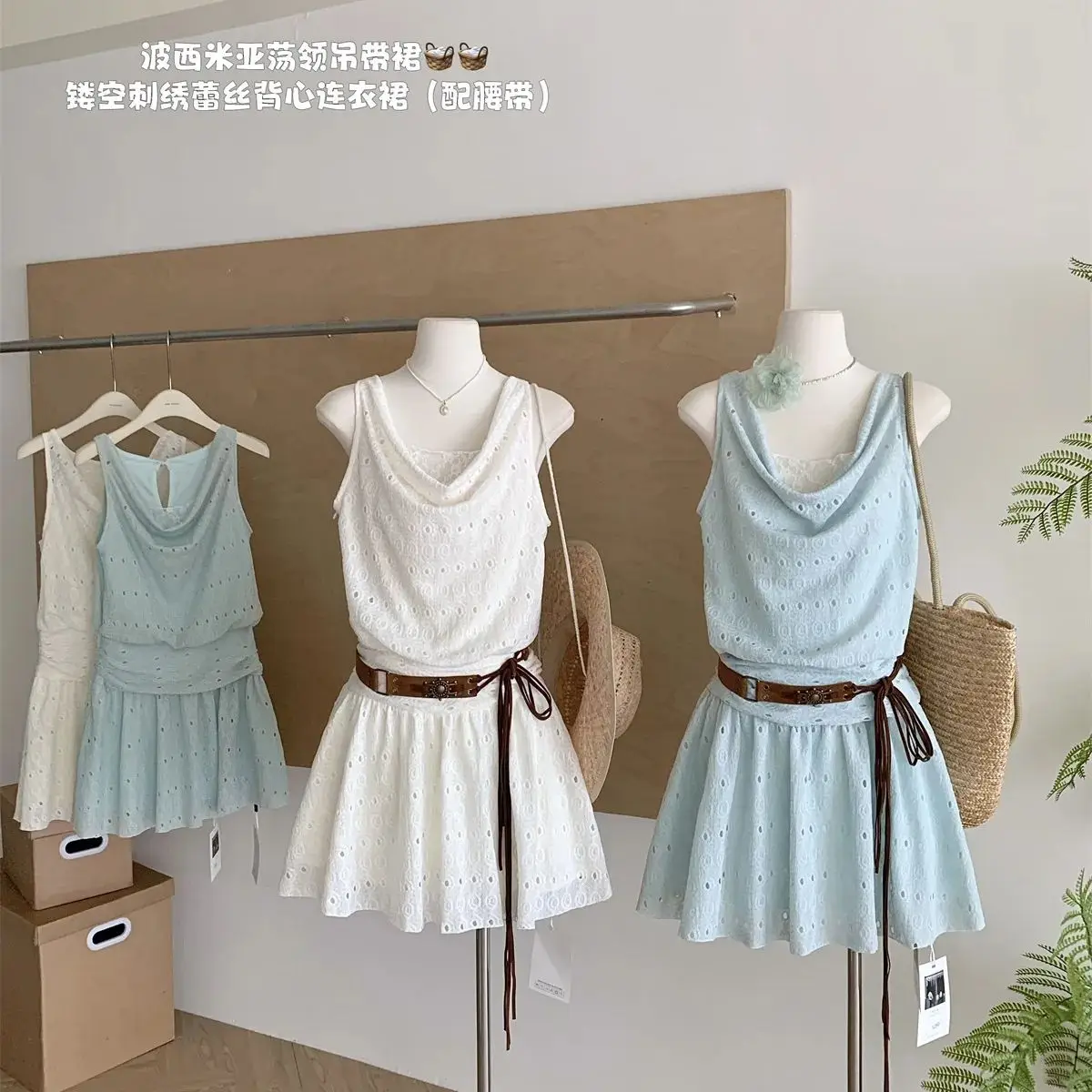 2025 slimming spring and summer women's new style princess dress bow French suspender dress
2025 slimming spring and summer women's new style princess dress bow French suspender dress