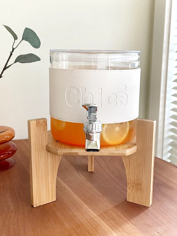 Large Capaci Borosilie Glass Cold Drink Buet Home Use Cotail Barrel with Tap Cola Beer Juice Tea Container
Large Capaci Borosilie Glass Cold Drink Buet Home Use Cotail Barrel with Tap Cola Beer Juice Tea Container
