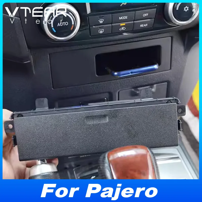For Mitsubishi Pajero 2014-2021 Car Wireless Charger Fast Cell Phone Charging Plate Adapter Interior Modification Auto Parts 
For Mitsubishi Pajero 2014-2021 Car Wireless Charger Fast Cell Phone Charging Plate Adapter Interior Modification Auto Parts