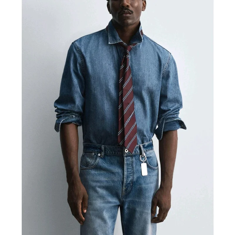 Рабочая одежда в стиле ретро, длинный воротник све, джинсовая одежда на одной пуговице, новая осенняя мужская модная повседневная одежда свободного покроя Busin irt
Рабочая одежда в стиле ретро, длинный воротник све, джинсовая одежда на одной пуговице, новая осенняя мужская модная повседневная одежда свободного покроя Busin irt