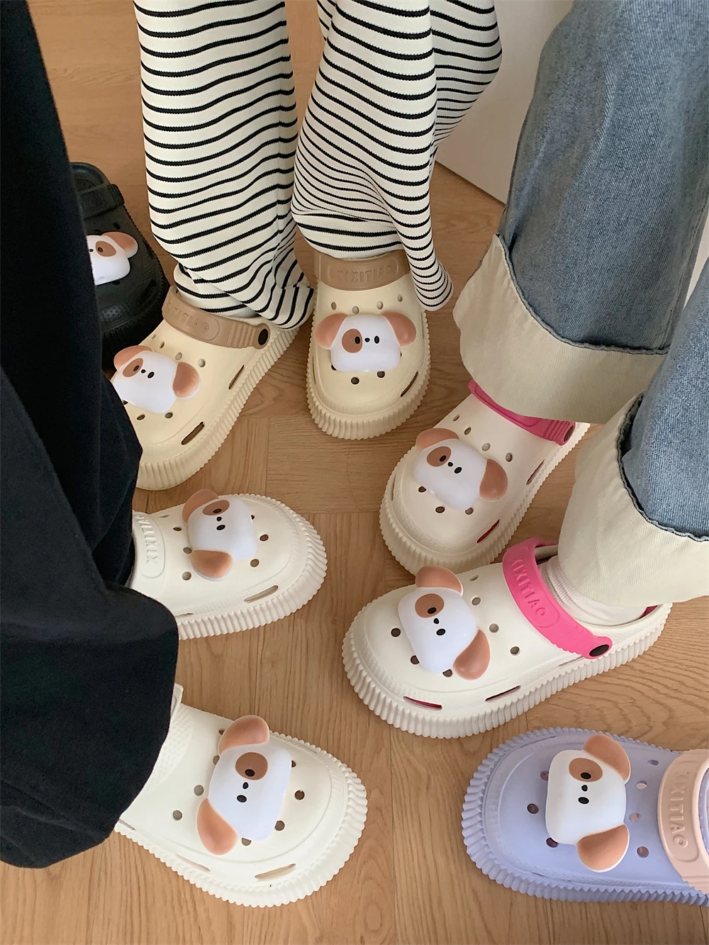 Cute Little Dog Hole Hole Shoes Women's Spring Summer Outdoor Wear EVA Step Sensation Thick Bottom Sandals Korean Style Flat ...
Cute Little Dog Hole Hole Shoes Women's Spring Summer Outdoor Wear EVA Step Sensation Thick Bottom Sandals Korean Style Flat ...
