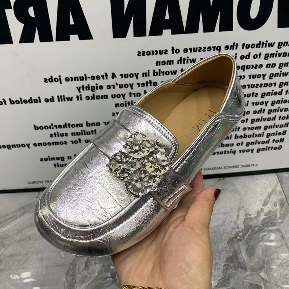 Women Shoes Rhinestone Causal Flat Shoes Plus Size Women Loafers Antislip Female Mullers Fashion Patent Leather Shoes
Women Shoes Rhinestone Causal Flat Shoes Plus Size Women Loafers Antislip Female Mullers Fashion Patent Leather Shoes