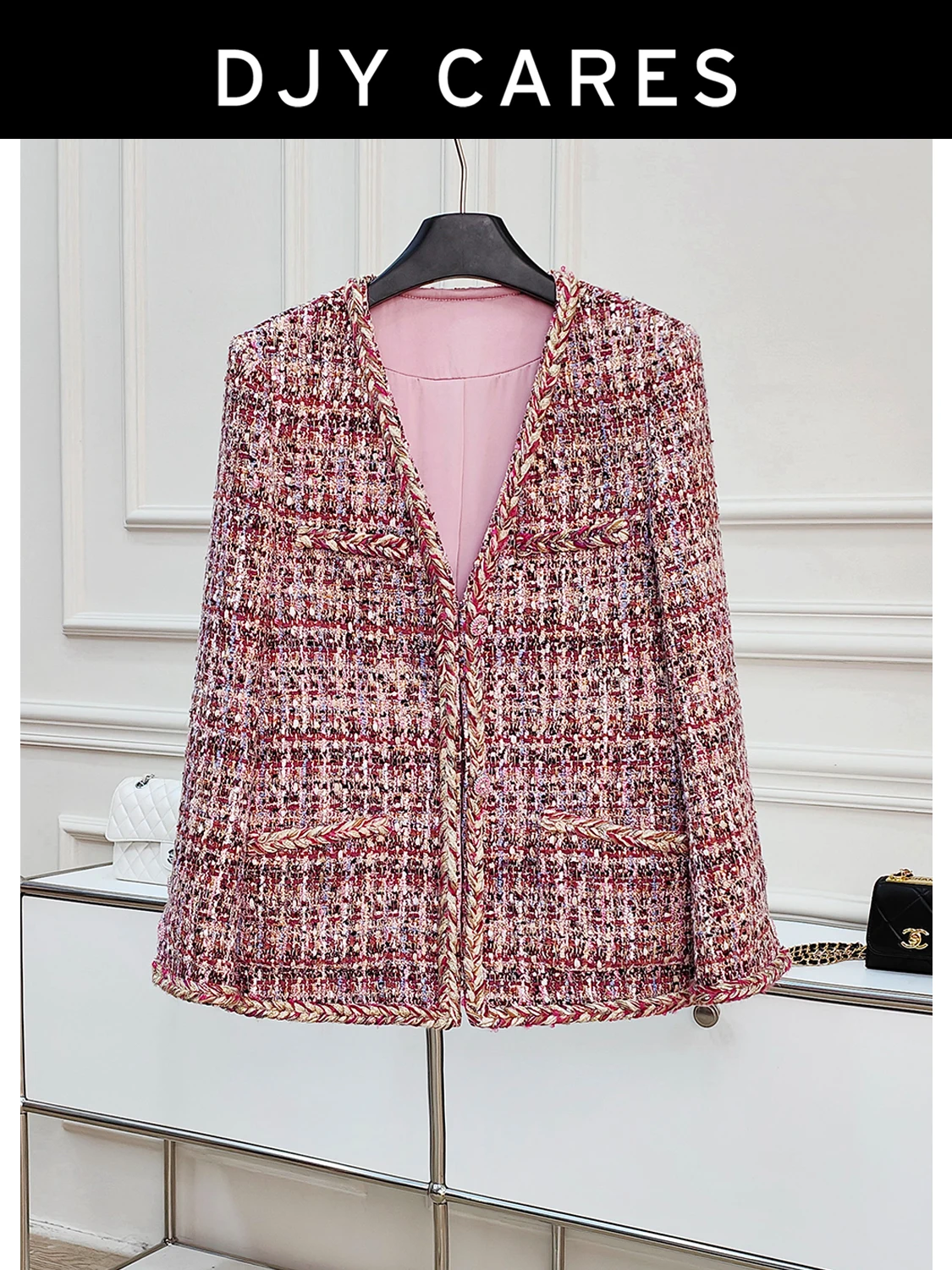 New Coarse tweed purple pink coat, mid length temperament top big size
New Coarse tweed purple pink coat, mid length temperament top big size