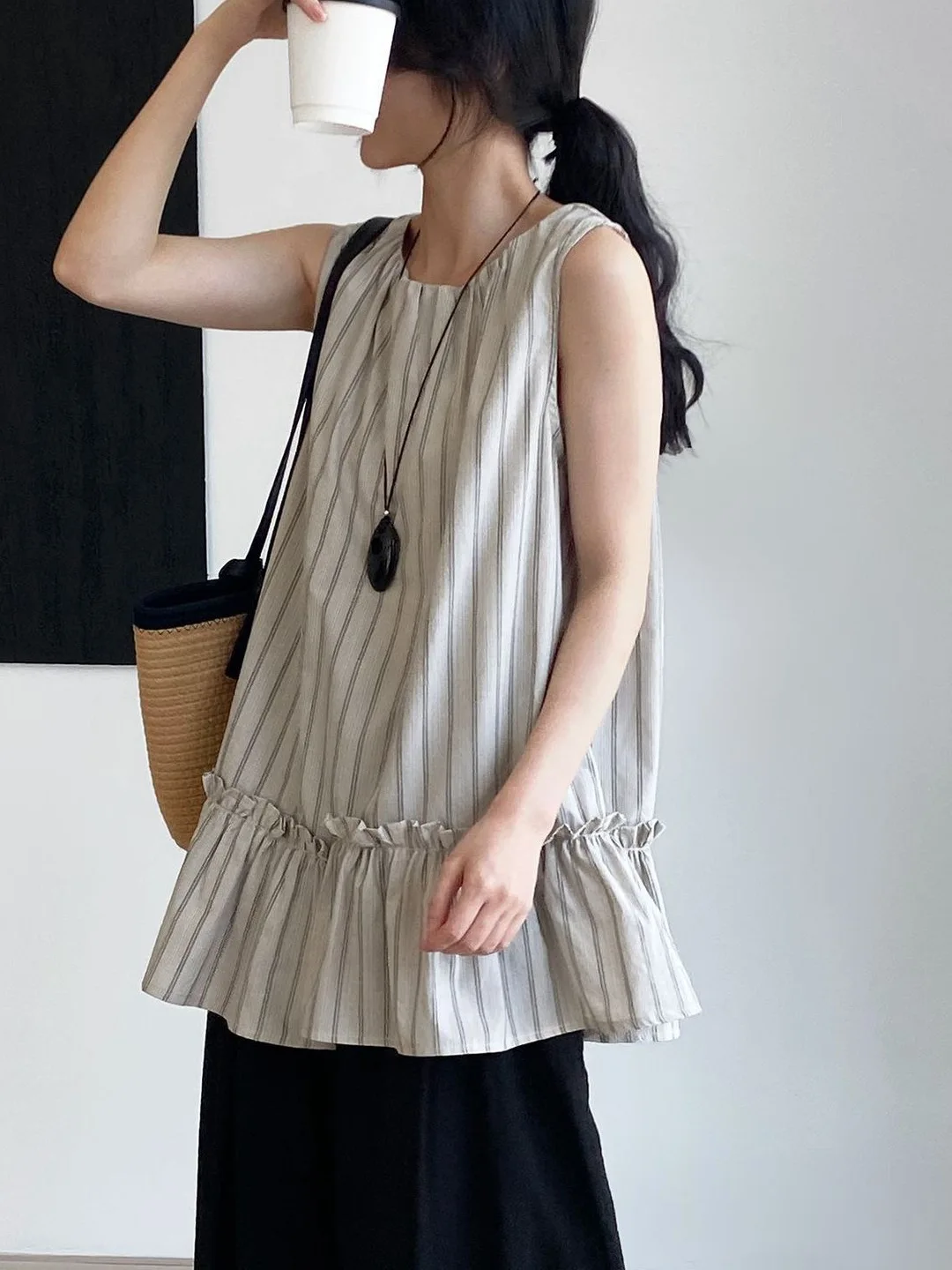 Женский повседневный летний топ LZoo Design Sense с асимметричными полосками и вставками из хлопка, с узором в полоску
Женский повседневный летний топ LZoo Design Sense с асимметричными полосками и вставками из хлопка, с узором в полоску