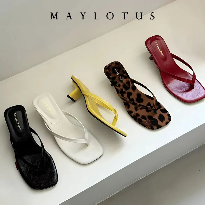 New Flip-flops High Quality Solid Color Square Toe Summer Ladies Slippers Low Heel Comfortable Women's Shoes Thick Heel
New Flip-flops High Quality Solid Color Square Toe Summer Ladies Slippers Low Heel Comfortable Women's Shoes Thick Heel