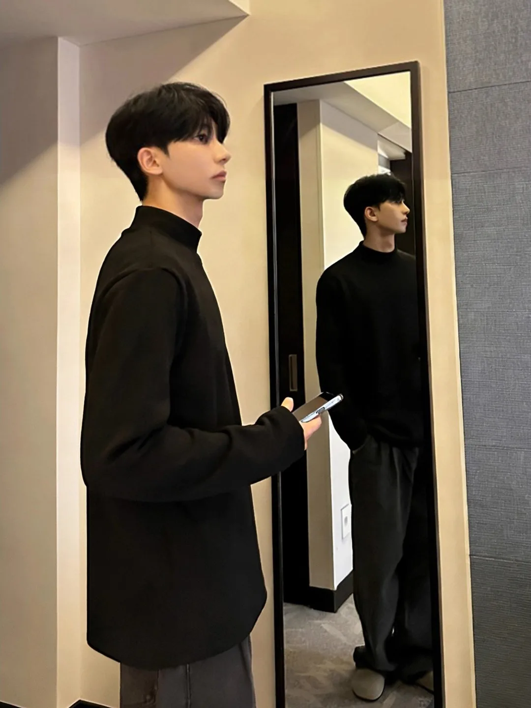 Мужская черная футболка с длинным рукавом, высоким воротом, зимняя, термо, на флисовой подкладке, американский базовый слой, с высоким воротником, трикотажная
Мужская черная футболка с длинным рукавом, высоким воротом, зимняя, термо, на флисовой подкладке, американский базовый слой, с высоким воротником, трикотажная