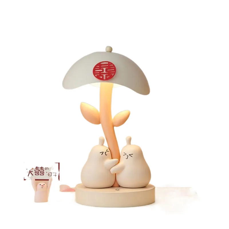 Z1y2024 New Hug Pear Wedding Festive Changming Bedside Lamp Bedroom Cute Charging Desk Lamp Premium
Z1y2024 New Hug Pear Wedding Festive Changming Bedside Lamp Bedroom Cute Charging Desk Lamp Premium