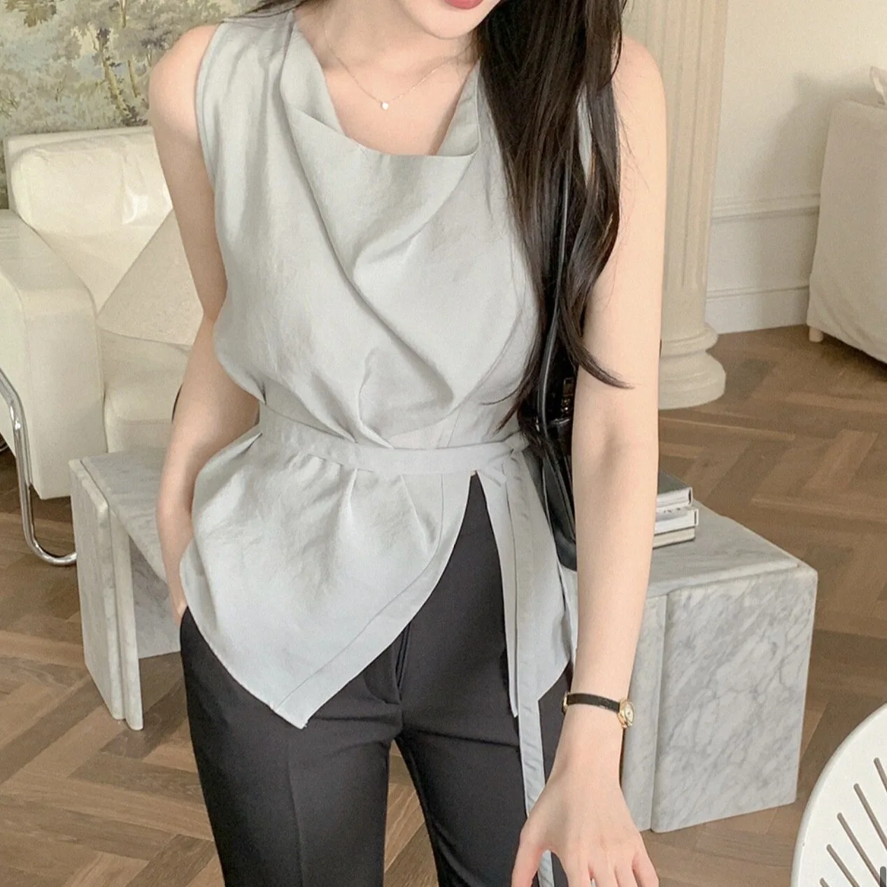 Summer New Style Side Tied Uneven Sleeveless Stand Collar Shirt Women's Fashion Casual Comfortable Breathable Top
Summer New Style Side Tied Uneven Sleeveless Stand Collar Shirt Women's Fashion Casual Comfortable Breathable Top