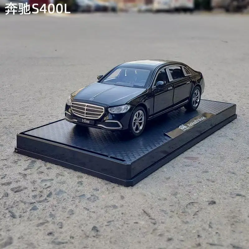 1:32 Mercedes-Benz S400L High Simulation Diecast Car Metal Alloy Model Car Children's toys collection gifts A921
1:32 Mercedes-Benz S400L High Simulation Diecast Car Metal Alloy Model Car Children's toys collection gifts A921
