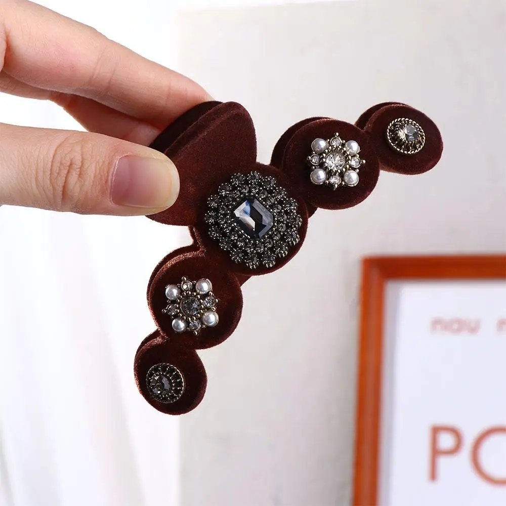 Головной убор, элегантная бархатная заколка для волос со стразами, женские когти для волос в стиле барокко, хрустальная заколка в виде акулы, заколка для волос, корейский держатель для хвоста
Головной убор, элегантная бархатная заколка для волос со стразами, женские когти для волос в стиле барокко, хрустальная заколка в виде акулы, заколка для волос, корейский держатель для хвоста