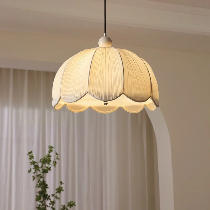 SANDYHA French Retro LED Pendant Light Fabric Lampshade Chandelier for Restaurant Living Room Bedroom Decoration
SANDYHA French Retro LED Pendant Light Fabric Lampshade Chandelier for Restaurant Living Room Bedroom Decoration