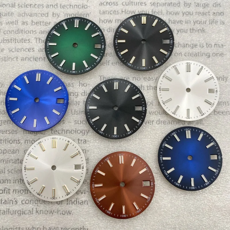 Log dial 28.5mm sun stripe nail modified with literal green night light suitable for NH35/36 movement no logo
Log dial 28.5mm sun stripe nail modified with literal green night light suitable for NH35/36 movement no logo