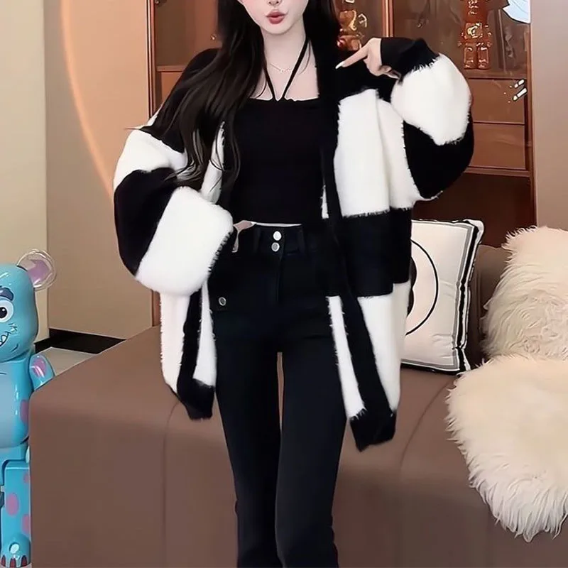 Women Mink Fur Knitted Cardigans Sweaters Autumn Winter Loose Sweet Fashion Stripe Lantern Sleeve Thicken Contrast Color Coats
Women Mink Fur Knitted Cardigans Sweaters Autumn Winter Loose Sweet Fashion Stripe Lantern Sleeve Thicken Contrast Color Coats