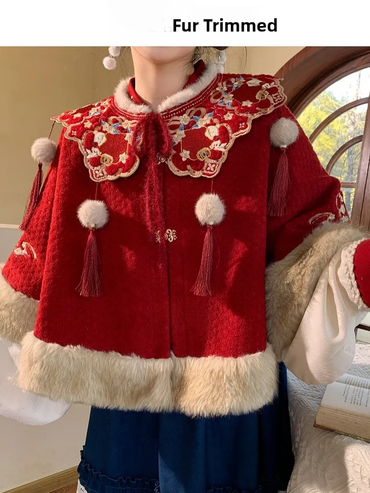 New Year Women's Shawl Heavy Embroidery Tassel Ball Cloud Shoulder Ethnic Style Floral Pattern Polyester Fiber One Size Fits All
New Year Women's Shawl Heavy Embroidery Tassel Ball Cloud Shoulder Ethnic Style Floral Pattern Polyester Fiber One Size Fits All