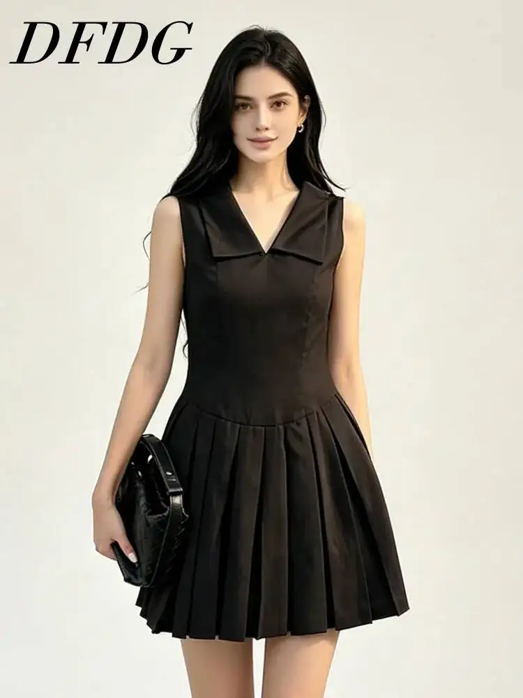 DFDG Women 2026 Spring Summer V Neck Collared Sleeveless Pleated Fashion Mini Dress Slim Waist Elegant Casual Party Dress
DFDG Women 2026 Spring Summer V Neck Collared Sleeveless Pleated Fashion Mini Dress Slim Waist Elegant Casual Party Dress
