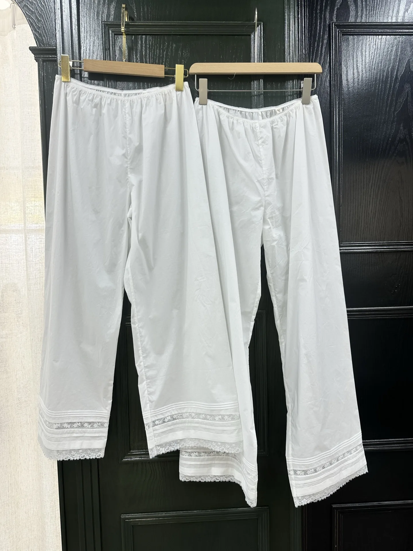 Women Lace Spliced Loose Wide Leg Pants Elastic Waist Solid Color Casual 100% Cotton Trousers
Women Lace Spliced Loose Wide Leg Pants Elastic Waist Solid Color Casual 100% Cotton Trousers