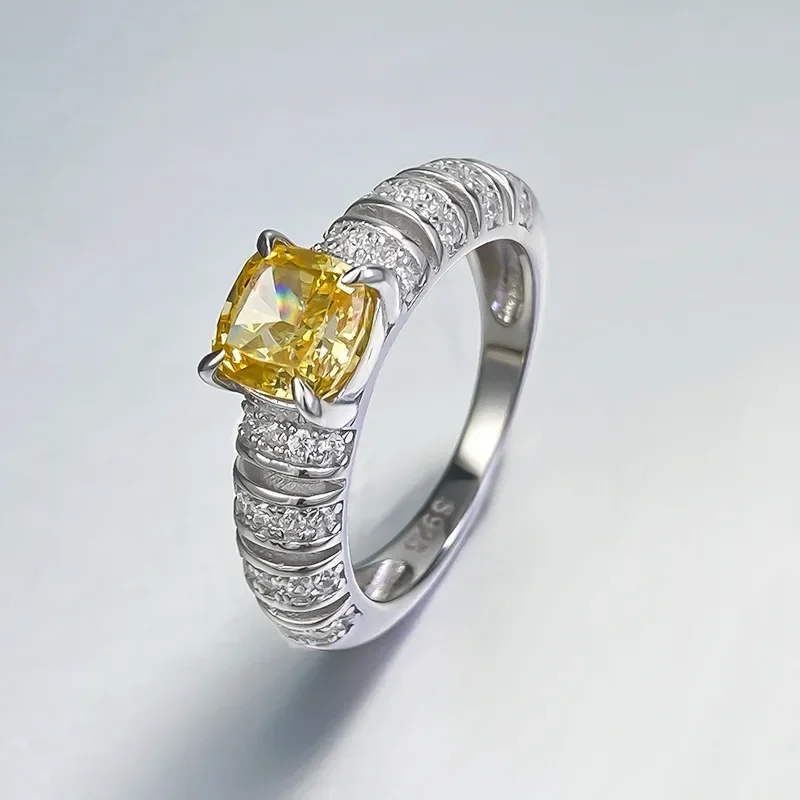 New Yellow Diamond High Carbon Diamond Ring Full Body S925 Inlaid 6 * 6 European And American Light Luxury Women's Ring Jewelry
New Yellow Diamond High Carbon Diamond Ring Full Body S925 Inlaid 6 * 6 European And American Light Luxury Women's Ring Jewelry